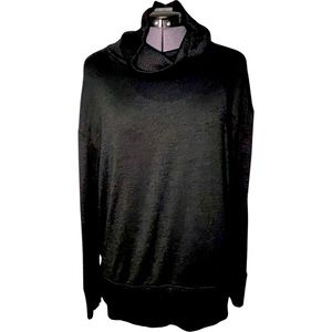 Gap women’s turtleneck black sweater size small